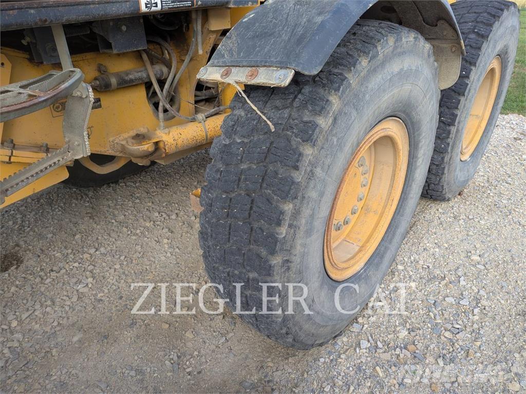 John Deere & CO. 772CH Грейдеры