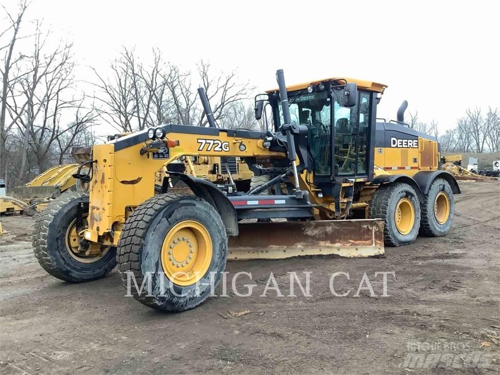 John Deere & CO. 772G Грейдеры
