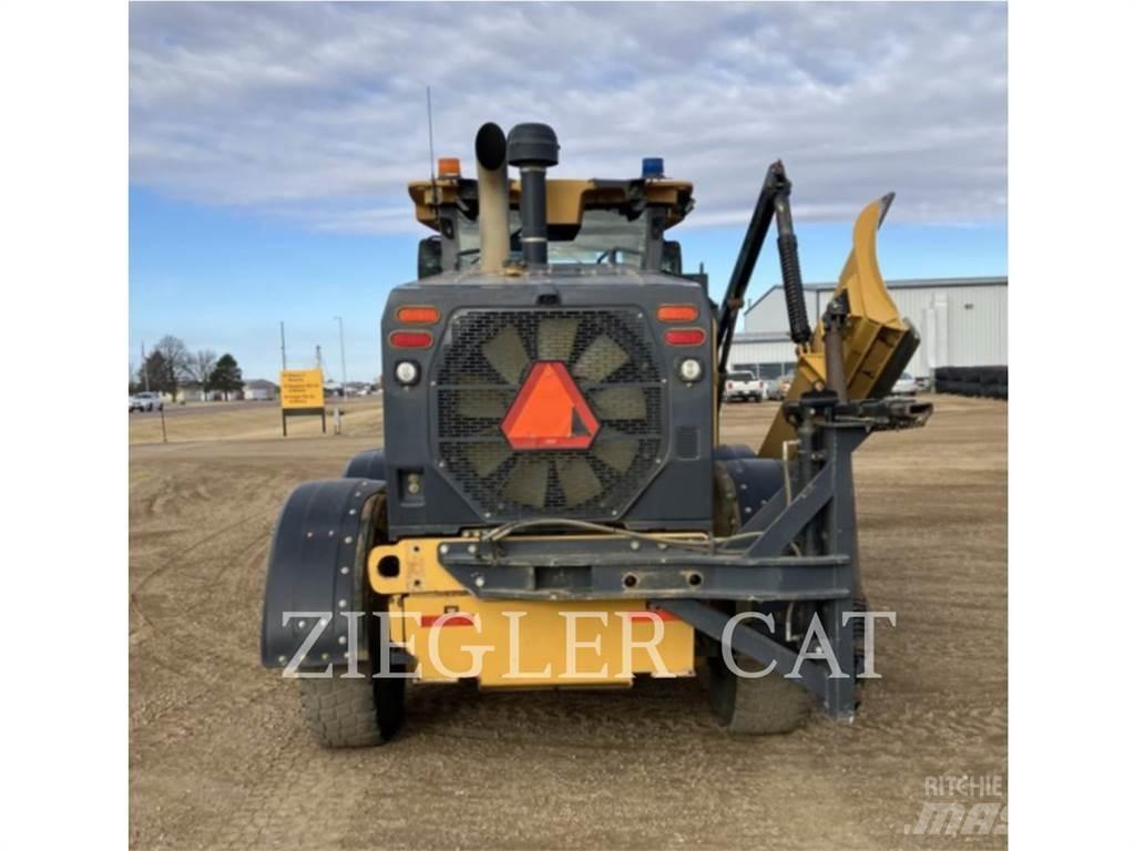 John Deere & CO. 772G_AO Грейдеры