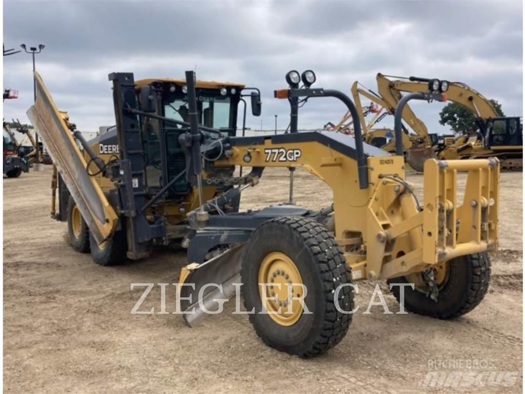 John Deere & CO. 772GP Грейдеры