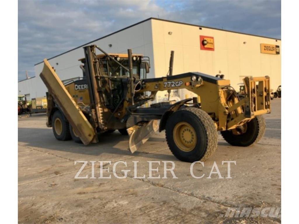 John Deere & CO. 772GP Грейдеры