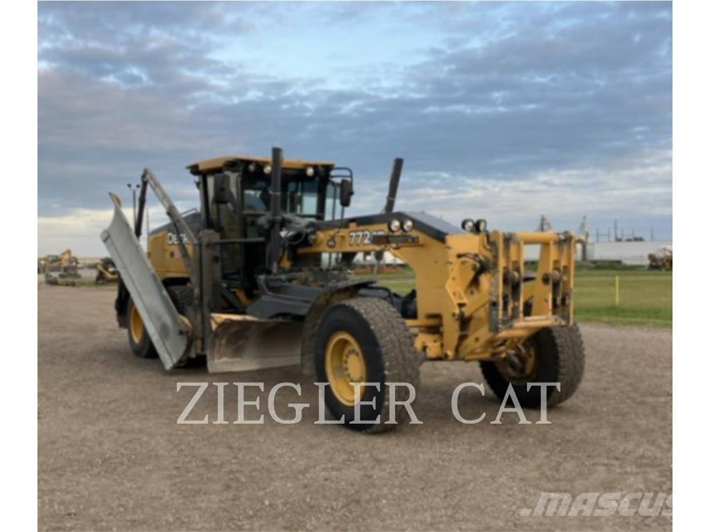 John Deere & CO. 772GP Грейдеры