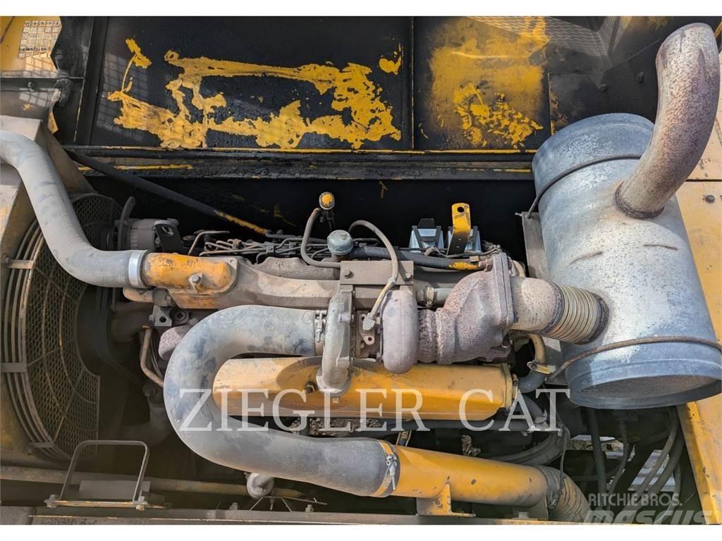 John Deere & CO. 790D Гусеничные экскаваторы