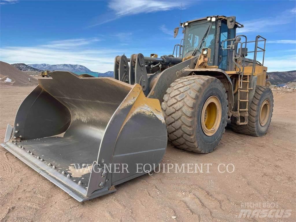 John Deere & CO. 844L Фронтальные погрузчики