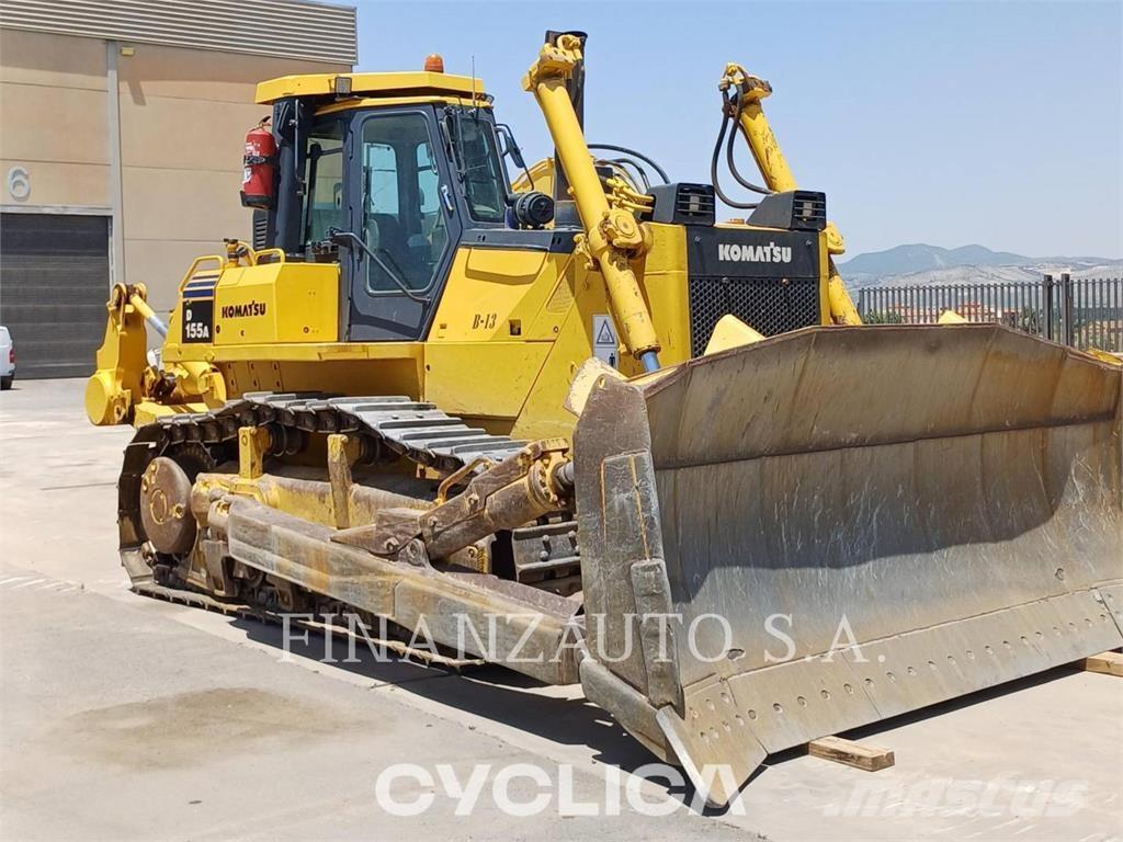 Komatsu D155 Гусеничные бульдозеры