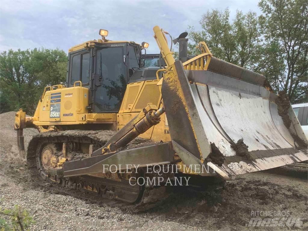 Komatsu D85EXI Гусеничные бульдозеры