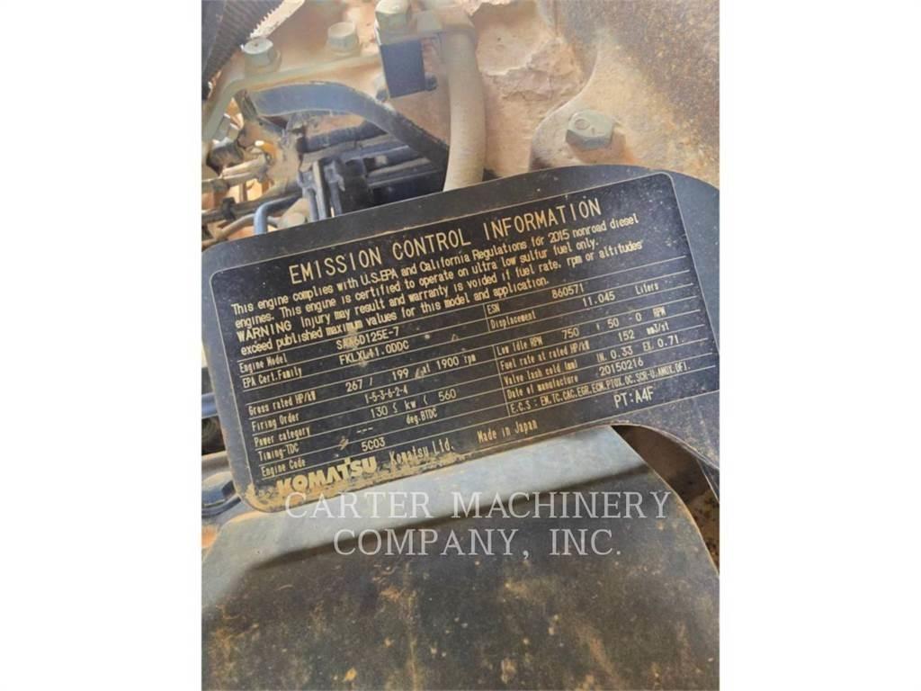 Komatsu D85PX Гусеничные бульдозеры