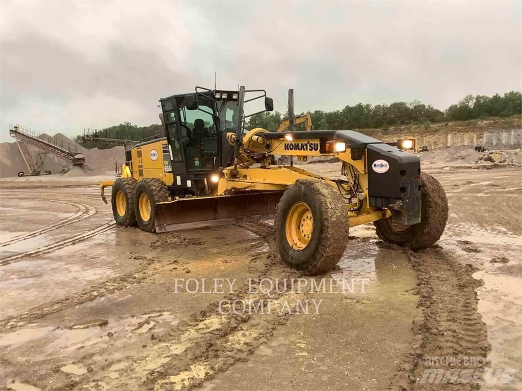 Komatsu GD655 Грейдеры