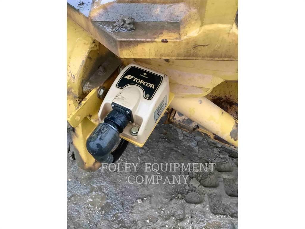 Komatsu GD655 Грейдеры