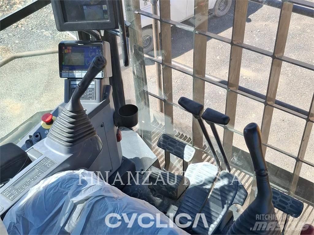 Komatsu PC2000-11 Гусеничные экскаваторы