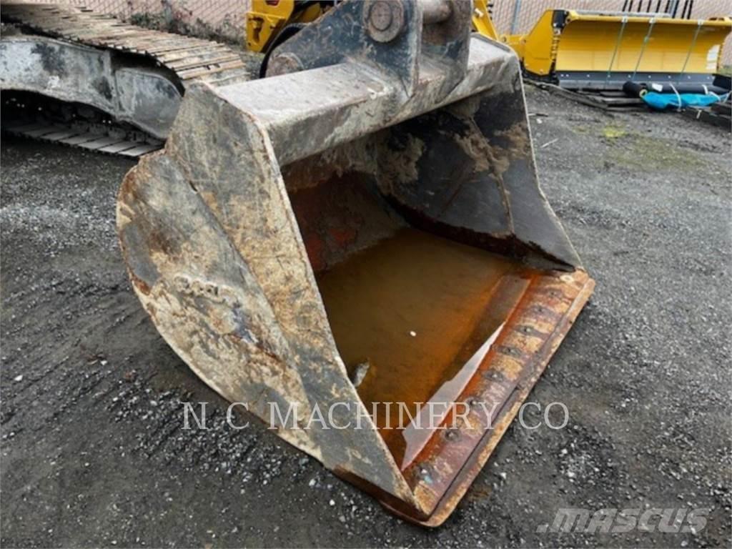 Komatsu PC210LCI-1 Гусеничные экскаваторы