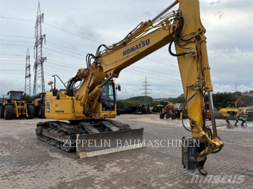 Komatsu PC228 Гусеничные экскаваторы