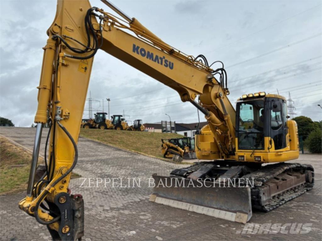 Komatsu PC228 Гусеничные экскаваторы