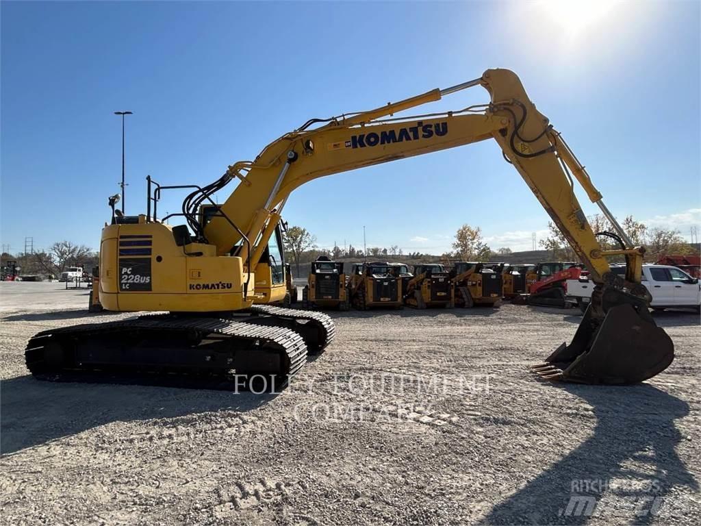 Komatsu PC228USLC Гусеничные экскаваторы