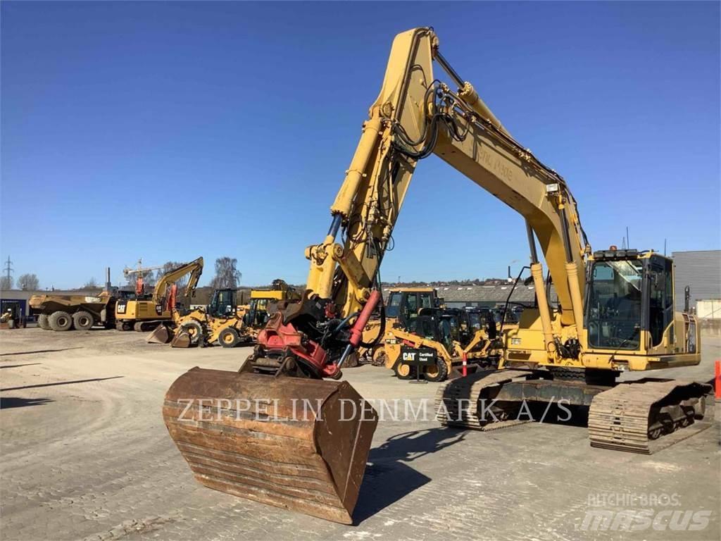 Komatsu PC240 Гусеничные экскаваторы