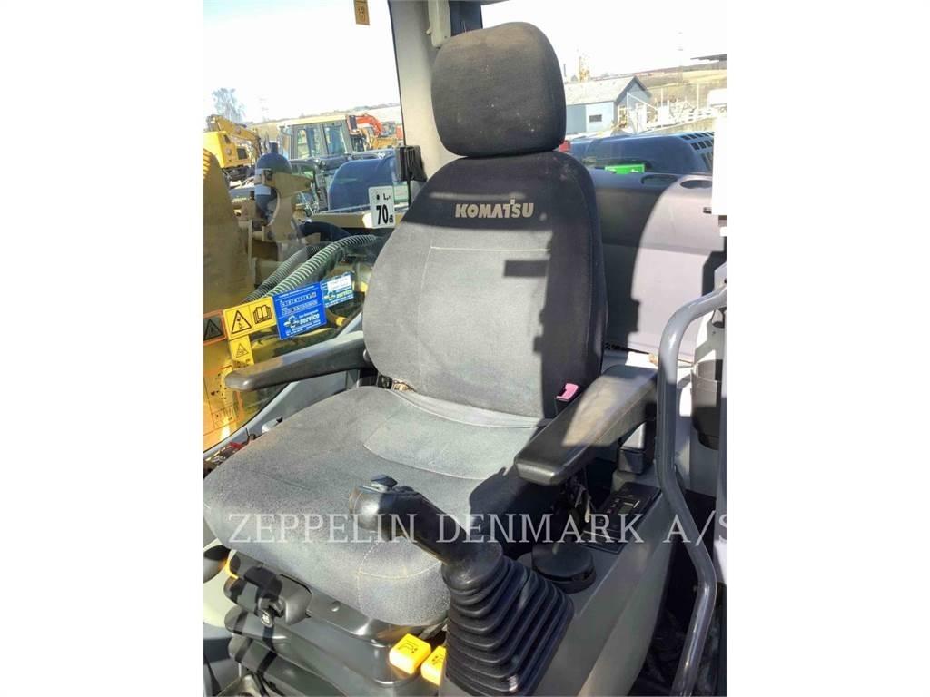 Komatsu PC240 Гусеничные экскаваторы