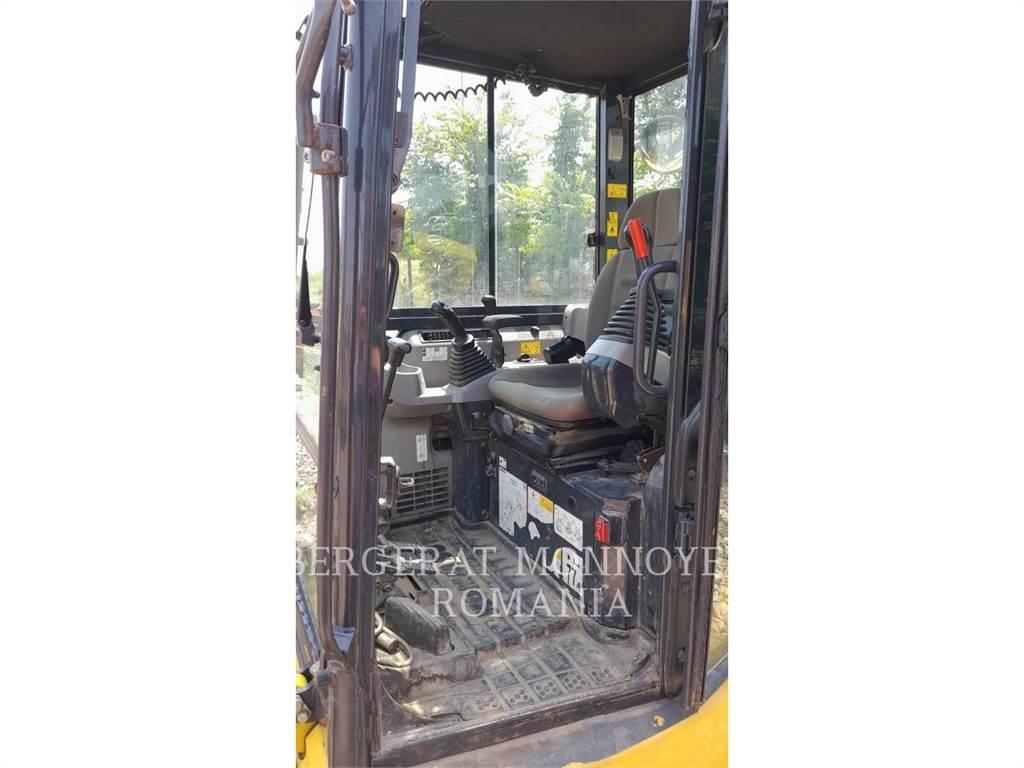 Komatsu PC45MR Мини-экскаваторы