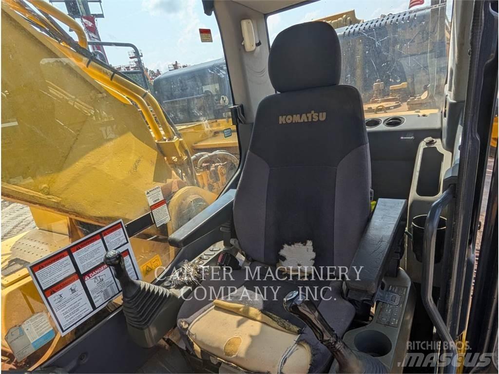 Komatsu PC490 Гусеничные экскаваторы
