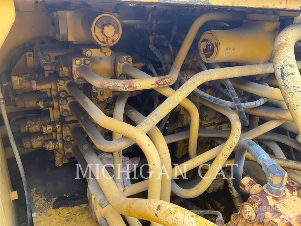 Komatsu PC750LC-6K Гусеничные экскаваторы