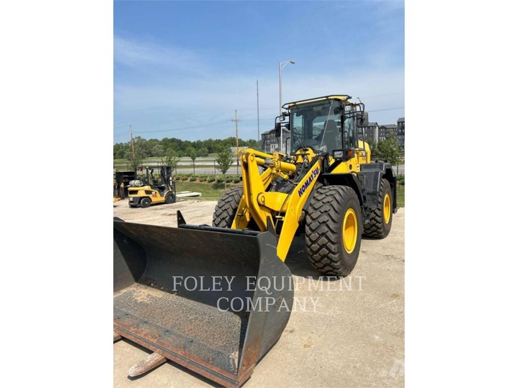 Komatsu WA200-8 Фронтальные погрузчики