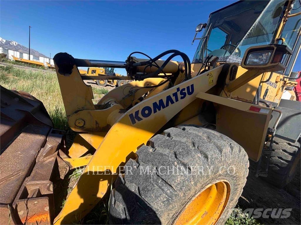 Komatsu WA250-5L Фронтальные погрузчики