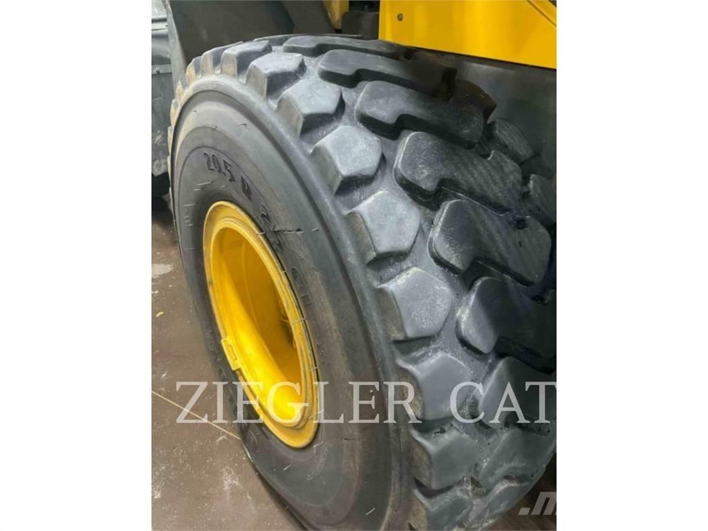 Komatsu WA320 Фронтальные погрузчики