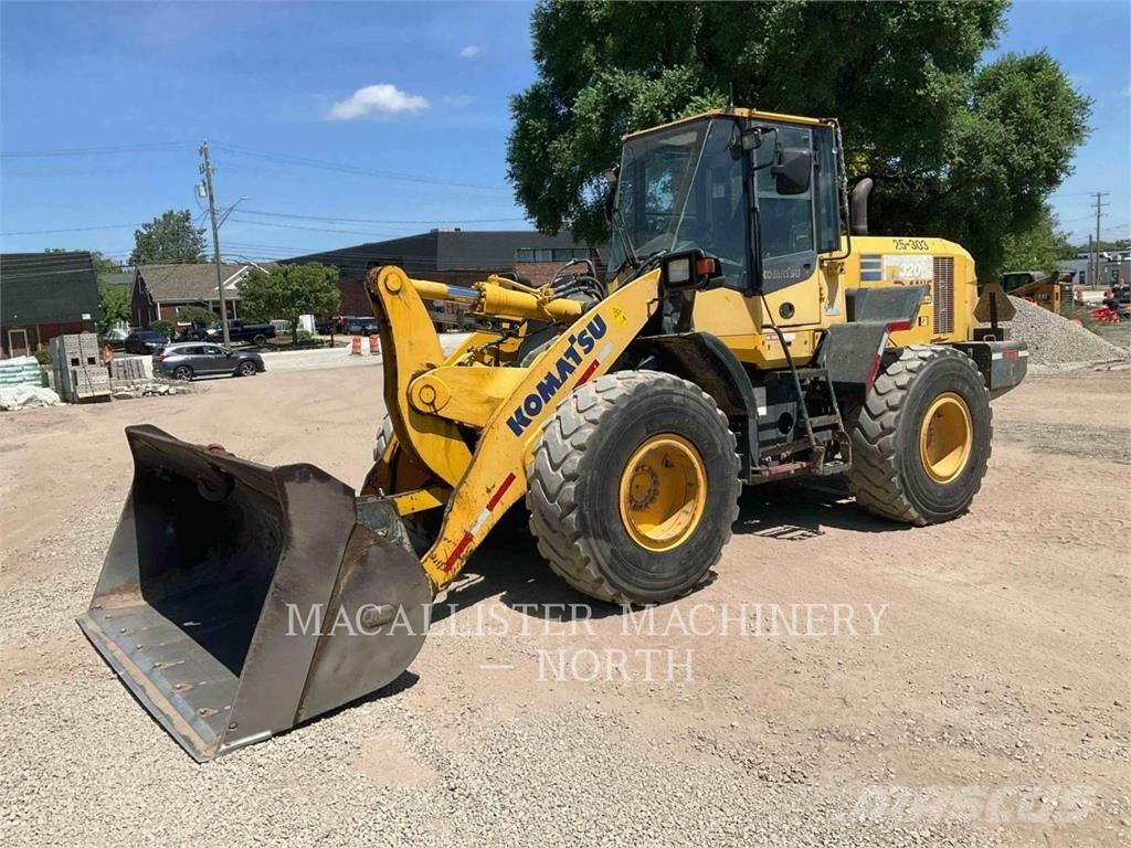 Komatsu WA320-7 Фронтальные погрузчики