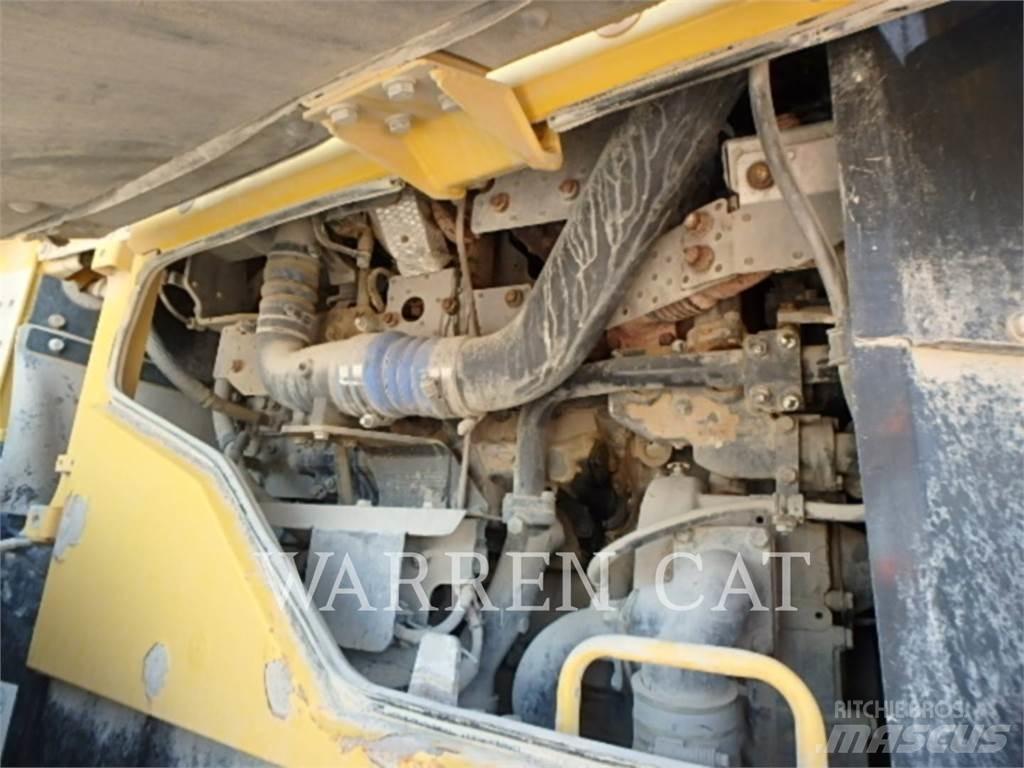 Komatsu WA500-7 Фронтальные погрузчики