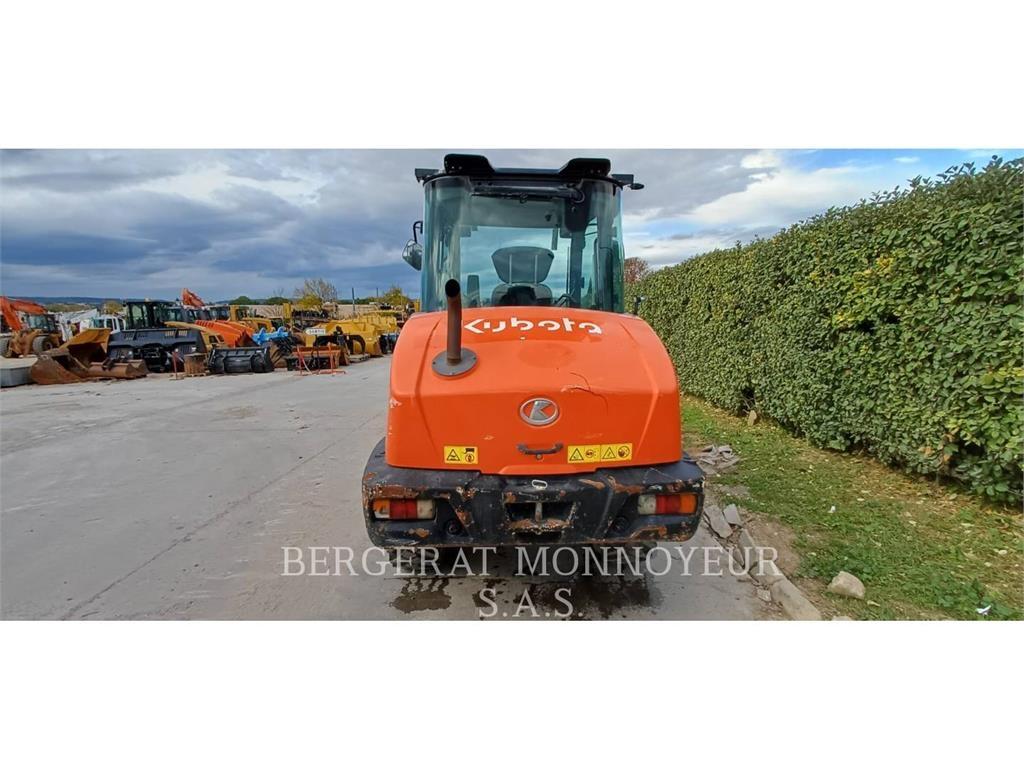 Kubota R065 Фронтальные погрузчики