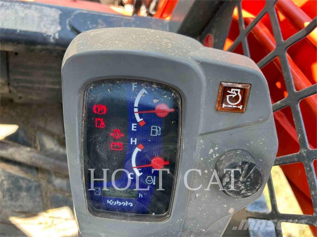 Kubota SVL75-2 Гусеничные фронтальные погрузчики