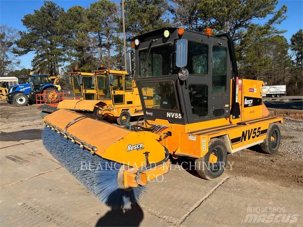 LeeBoy NV55 BROOM Вакуумные уборочные машины