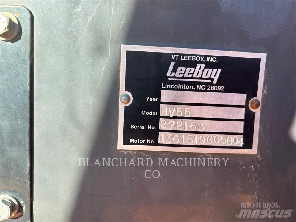 LeeBoy NV55 BROOM Вакуумные уборочные машины