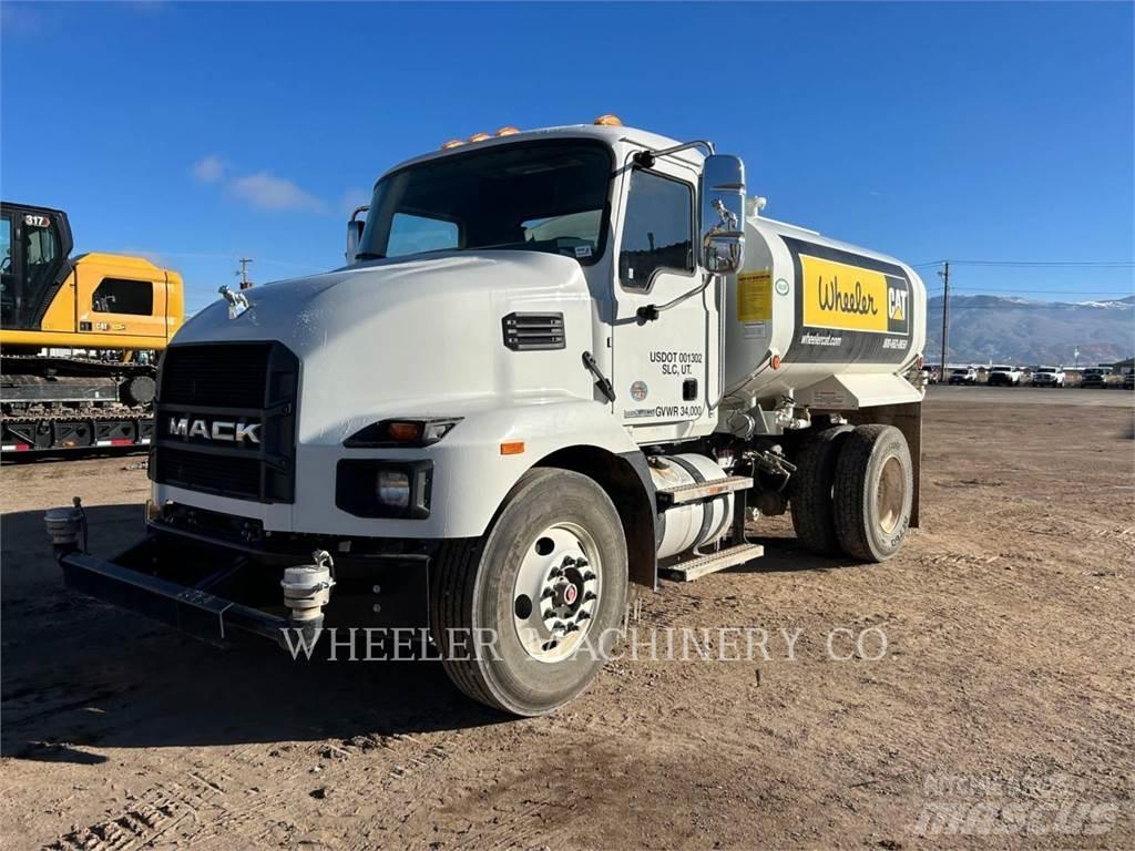 Mack WT2000 A Грузовики-цистерны