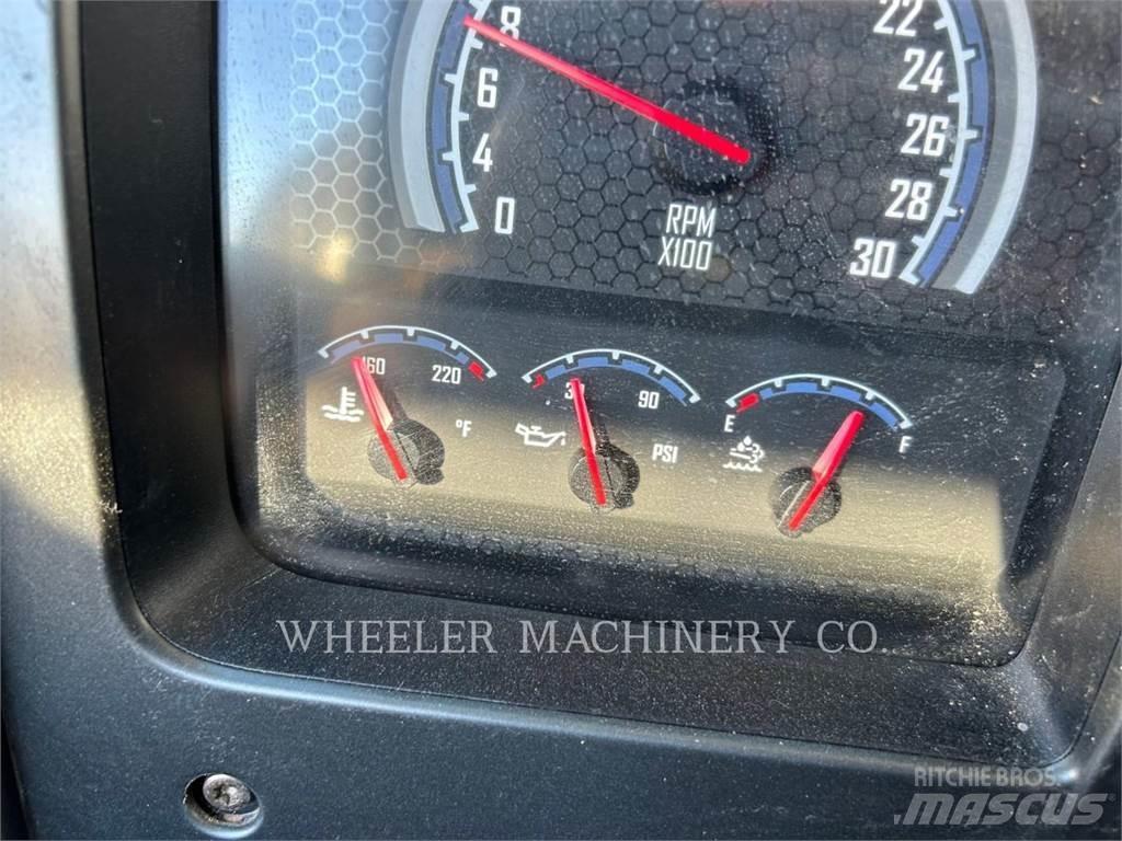 Mack WT2000 A Грузовики-цистерны