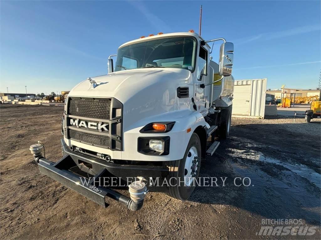 Mack WT2000 A Грузовики-цистерны