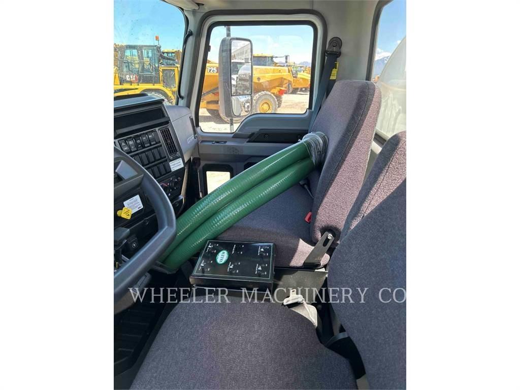 Mack WT2000 A Грузовики-цистерны