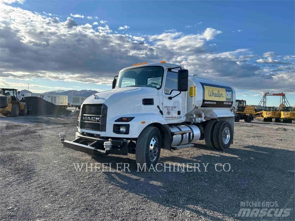 Mack WT2000 A Грузовики-цистерны