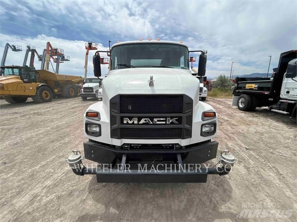 Mack WT2000 A Грузовики-цистерны