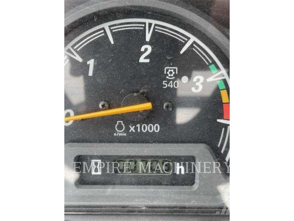 Massey Ferguson GC1725M Трактора