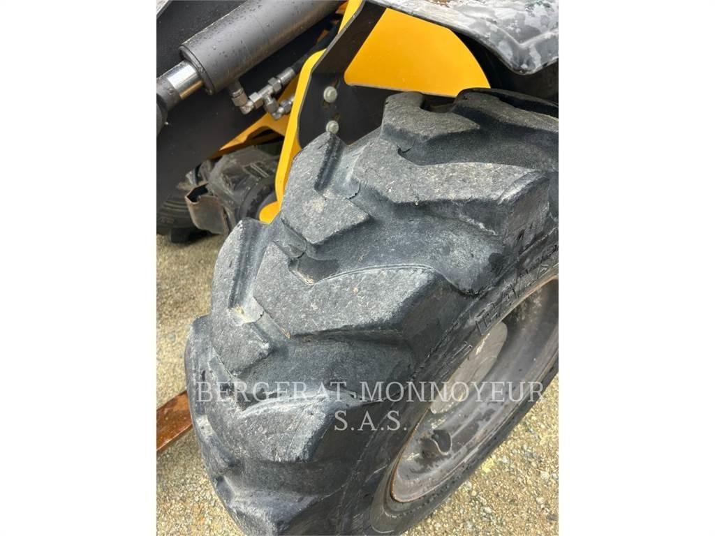 Mecalac AX850 Фронтальные погрузчики