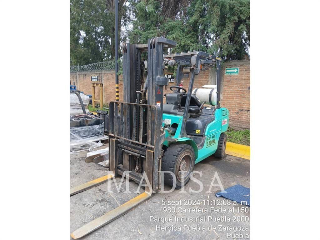 Mitsubishi FG30N-LP Другие складские механизмы