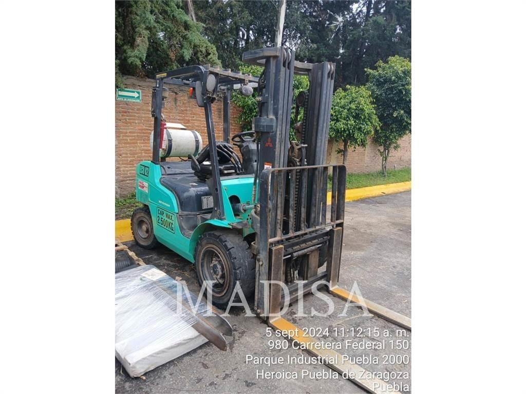 Mitsubishi FG30N-LP Другие складские механизмы