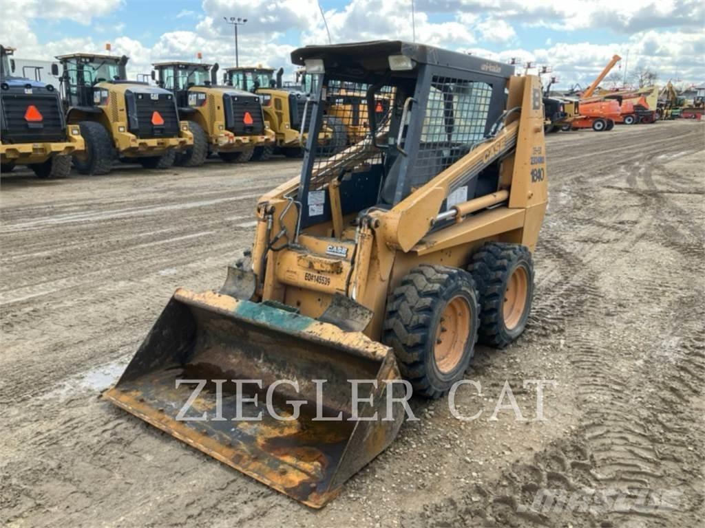 New Holland 1840 Мини-погрузчики