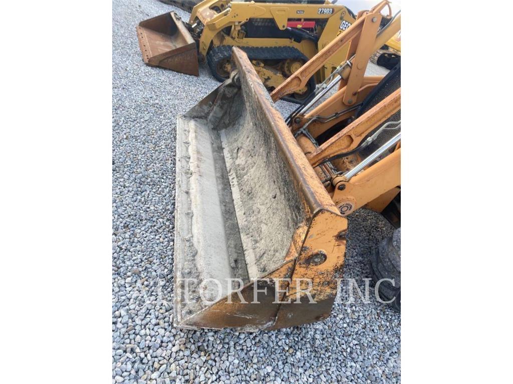 New Holland 590SM Экскаваторы-погрузчики