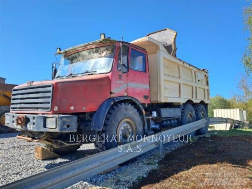 Perlini 131 33 Шарнирно-сочленённые самосвалы