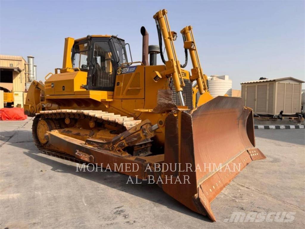 SEM MACHINERY SEM 832F Гусеничные бульдозеры