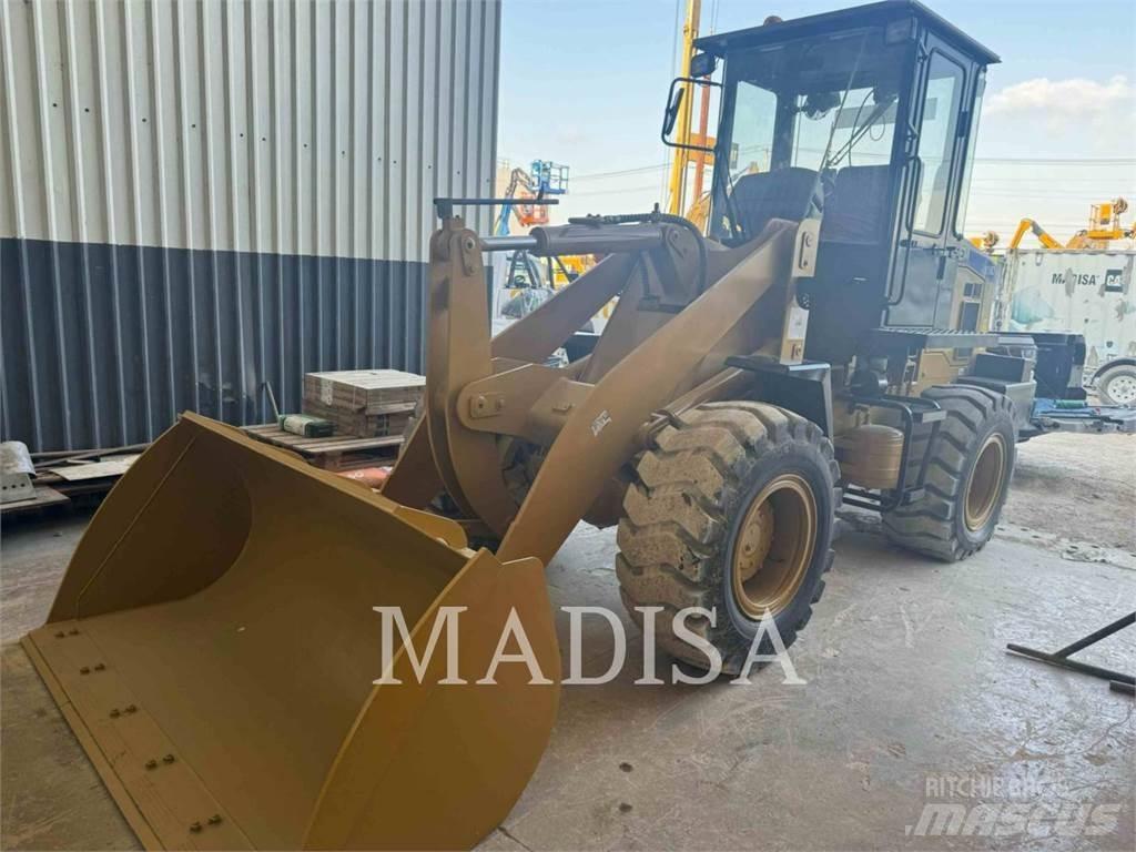 SEM MACHINERY SEM618D Фронтальные погрузчики