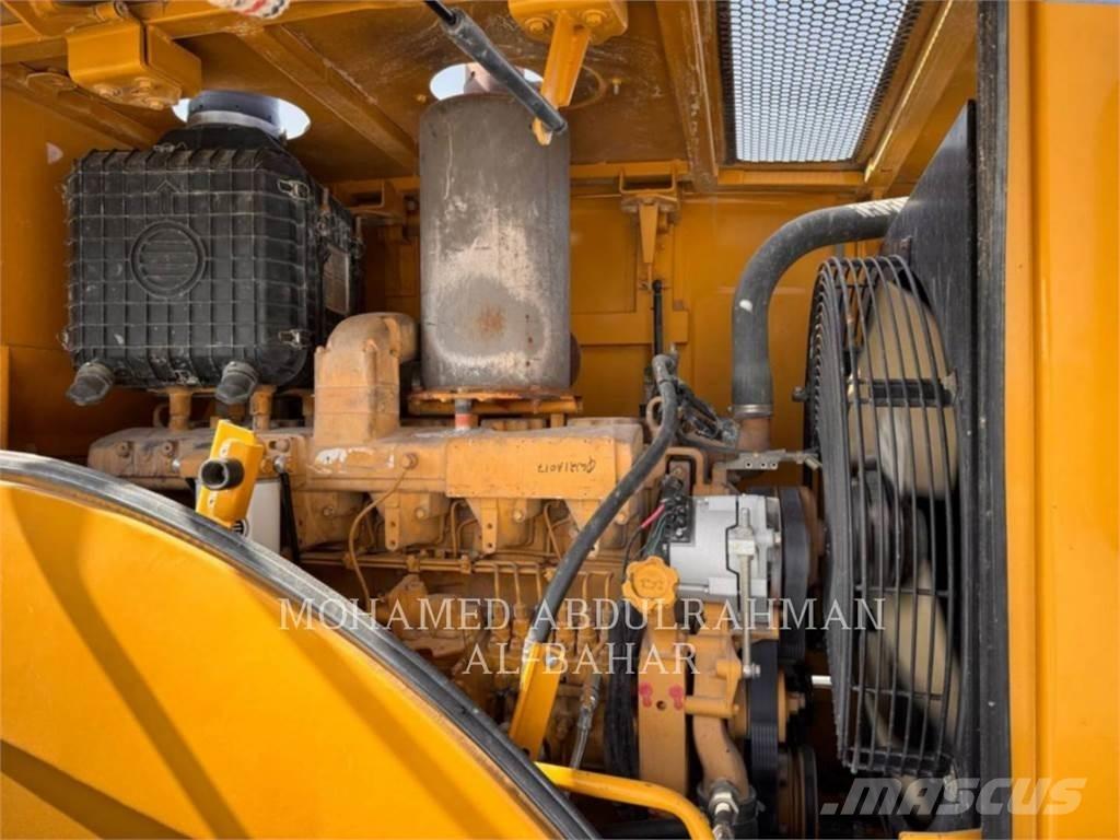 SEM MACHINERY SEM660D Фронтальные погрузчики