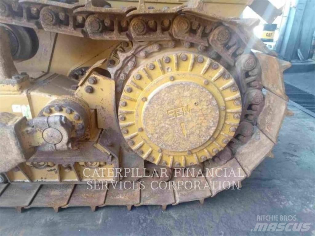 SEM MACHINERY SEM816D Гусеничные бульдозеры
