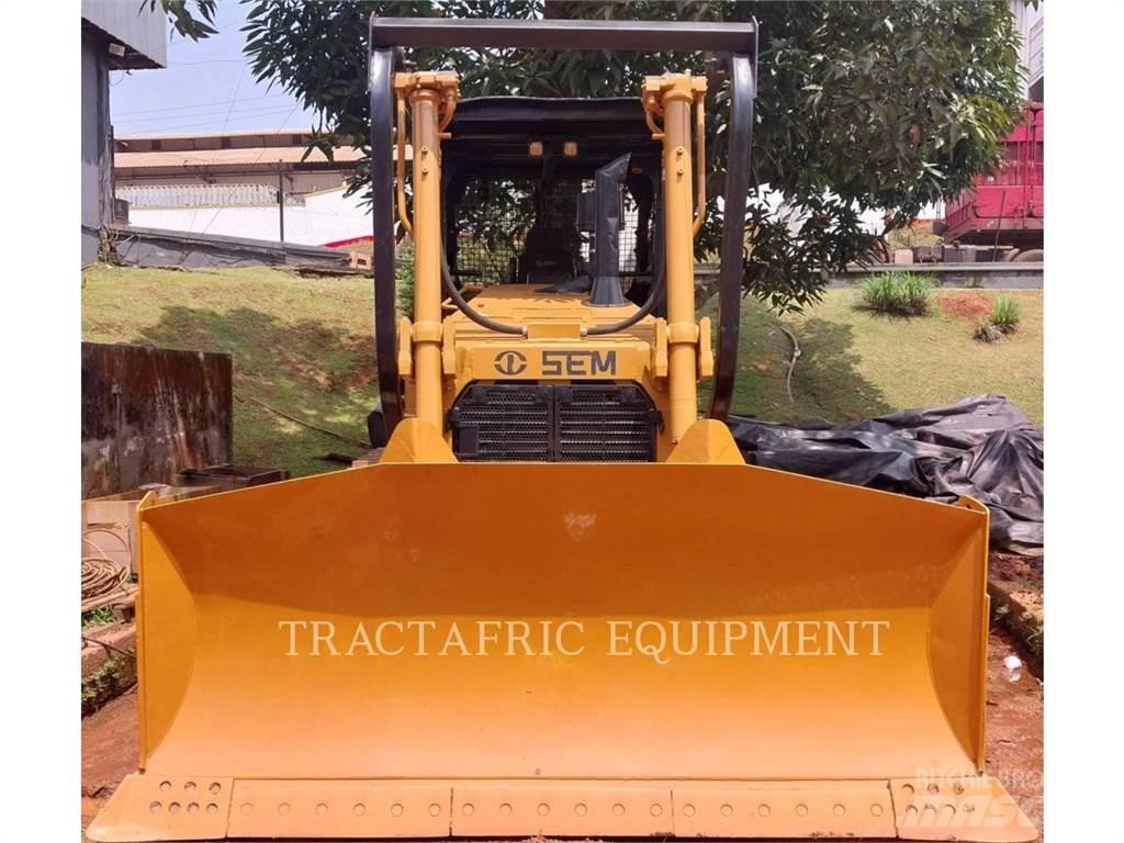 SEM MACHINERY SEM822D Гусеничные бульдозеры